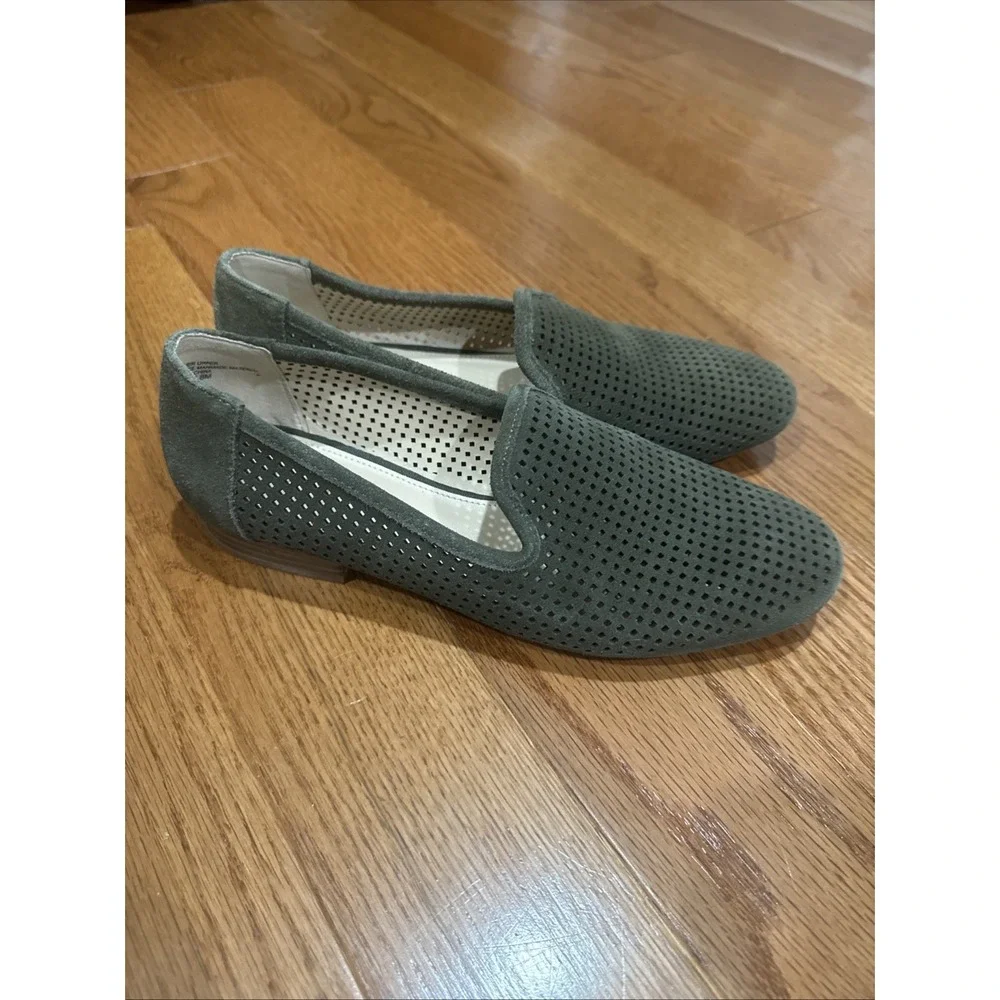 VIOLET & RED Salem Perforated Suede Loafer Flat Size 8M Olive Green Preppy